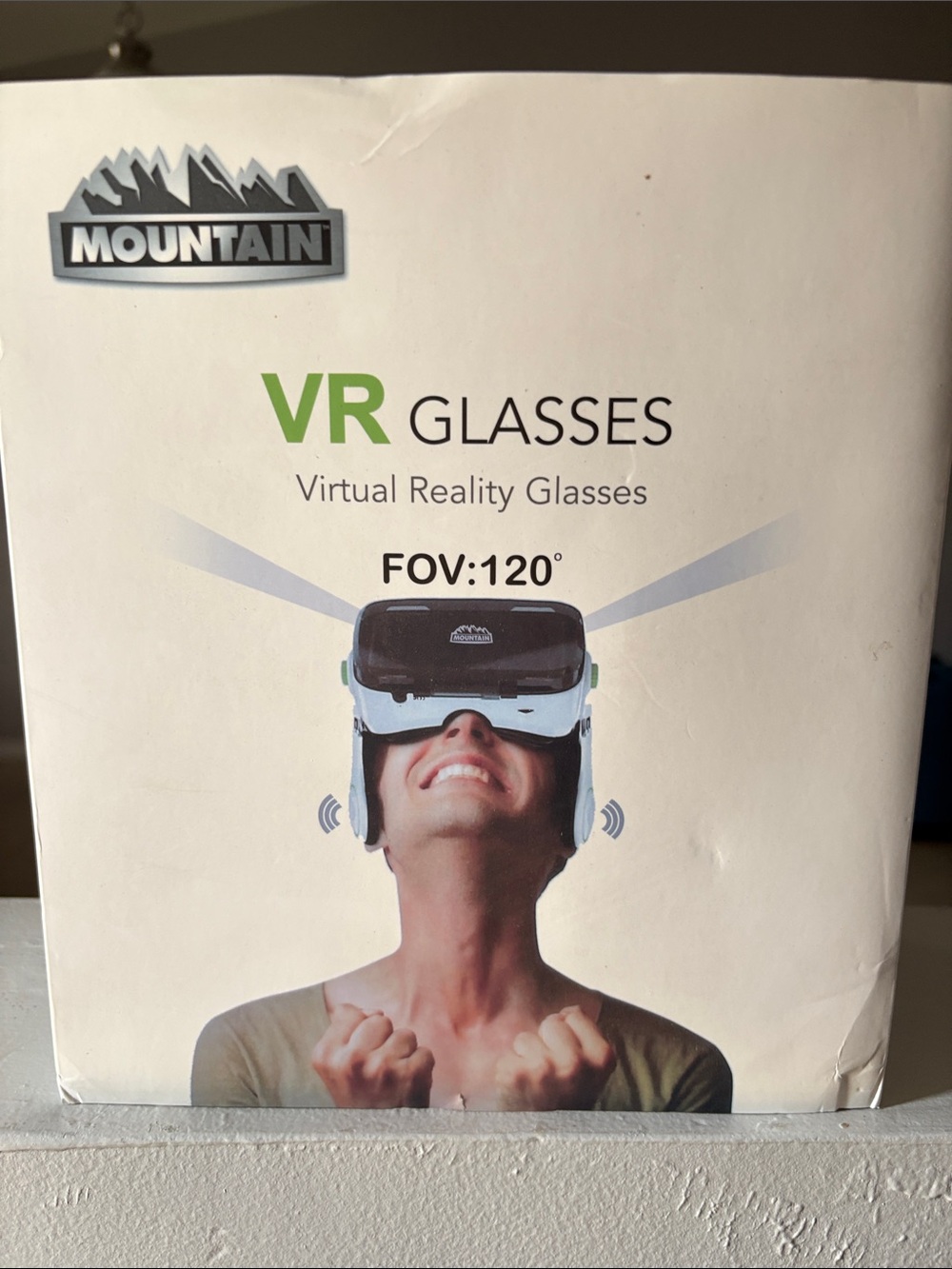 VR Glasses Virtual Reality Headset in Black and White